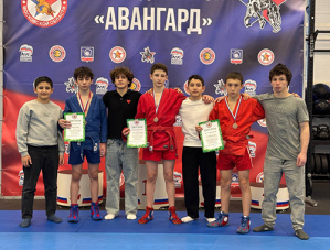 Самбисты из Лобни вышли в финал Первенства Подмосковья Самбисты из Лобни вышли в финал Первенства Подмосковья