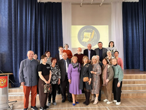 В Лобне прошла творческая встреча юных поэтов с писателями В Лобне прошла творческая встреча юных поэтов с писателями