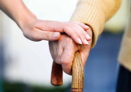 Пожилые люди и инвалиды Лобни смогут обратиться к социальным работникам за помощью