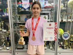 Юная теннисистка из Лобни завоевала бронзу на Первенстве Московской области Юная теннисистка из Лобни завоевала бронзу на Первенстве Московской области