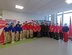 Школьники Лобни приняли участие в военно-патриотической игре Школьники Лобни приняли участие в военно-патриотической игре