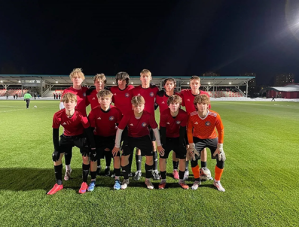 Футболисты из Лобни завоевали серебро в Зимнем первенстве Москвы Футболисты из Лобни завоевали серебро в Зимнем первенстве Москвы