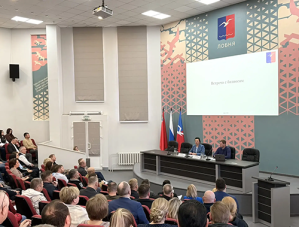 Шествие трудовых коллективов и масштабный концерт: в Лобне обсудили планы на майские праздники Шествие трудовых коллективов и масштабный концерт: в Лобне обсудили планы на майские праздники