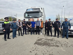 Лобненцы доставили 40 тонн гуманитарной помощи в пострадавшие от наводнения районы Дагестана Лобненцы доставили 40 тонн гуманитарной помощи в пострадавшие от наводнения районы Дагестана