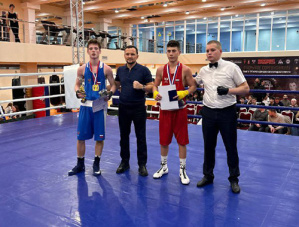 Спортсмены из Лобни завоевали золотые медали на соревнованиях по боксу Спортсмены из Лобни завоевали золотые медали на соревнованиях по боксу