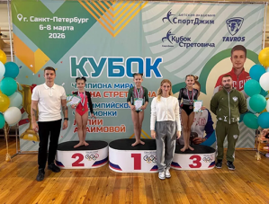 Юная гимнастка из Лобни завоевала золото на Кубке чемпионов в Ленинградской области Юная гимнастка из Лобни завоевала золото на Кубке чемпионов в Ленинградской области